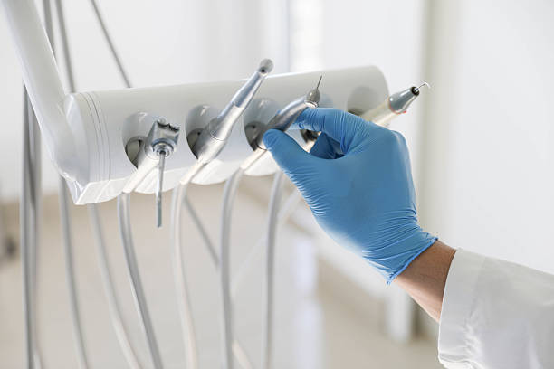 Professional Emergency Dentist technician working in South Riding, VA